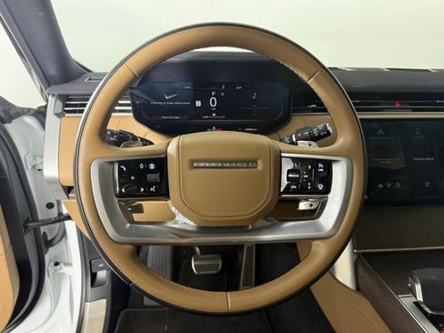 Used 2024 Land Rover Range Rover Long Wheelbase SE AWD/4WD image 17