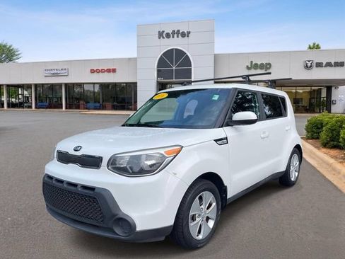 Used 2016 Kia Soul w/ Convenience Package FWD image 1