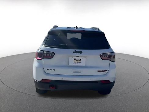 Used 2025 Jeep Compass Trailhawk image 17