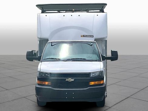 Used 2021 Chevrolet Express 3500 w/ Power Convenience Package RWD image 4