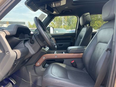 Used 2024 Land Rover Defender 110 X image 9
