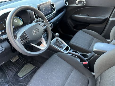 Used 2024 Hyundai Venue SE image 10