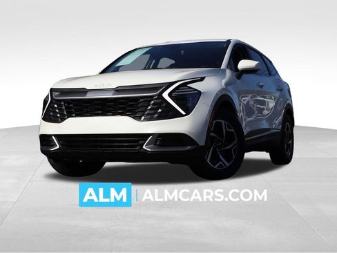 Used 2024 Kia Sportage LX image 1