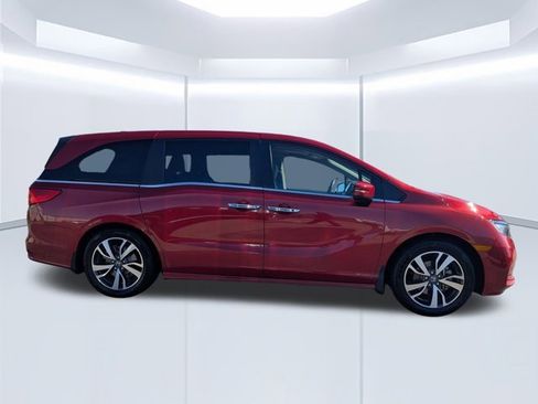 Used 2023 Honda Odyssey Touring image 2