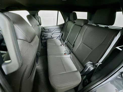 Used 2025 Toyota 4Runner SR5 image 26