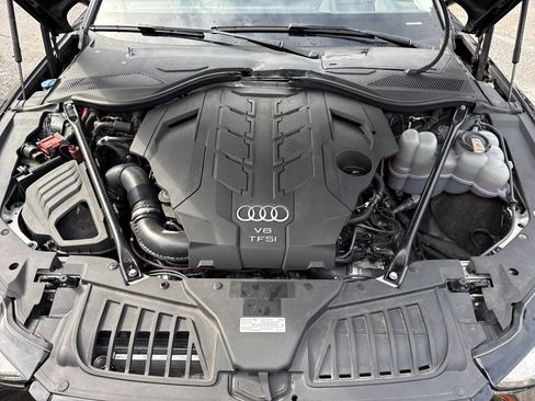 Used 2021 Audi A8 L 4.0T image 46