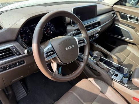Used 2022 Kia Telluride SX w/ Towing Package image 8