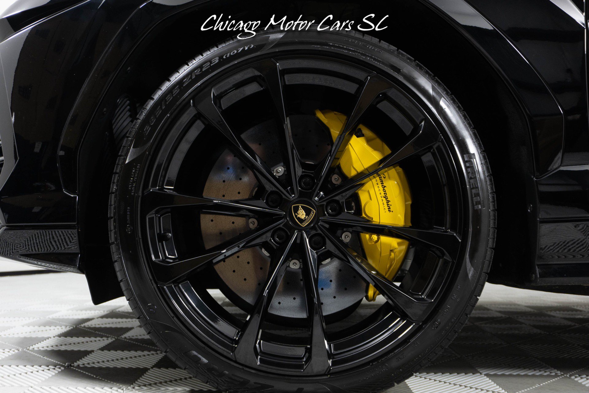 Used 2021 Lamborghini Urus AWD/4WD image 4