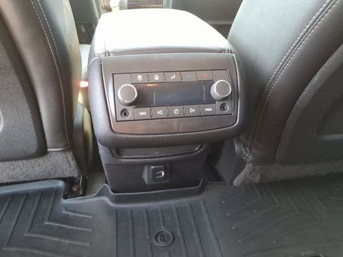 Used 2016 Chevrolet Traverse LTZ AWD/4WD image 16