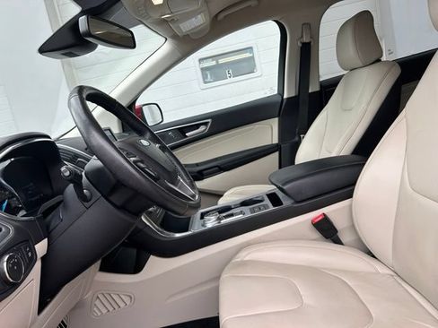 Used 2021 Ford Edge Titanium AWD/4WD image 8