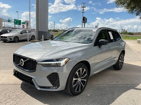 Certified 2024 Volvo XC60 B5 Plus w/ Protection Package Premier AWD/4WD image 3