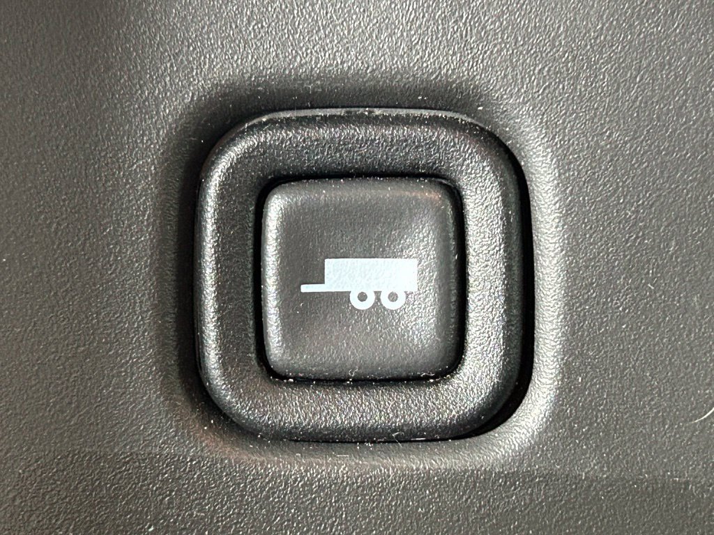 Used 2025 Chevrolet Express 2500 w/ Driver Convenience Package RWD image 19