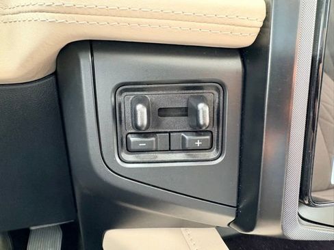 Used 2022 Ford Expedition Max Platinum AWD/4WD image 33