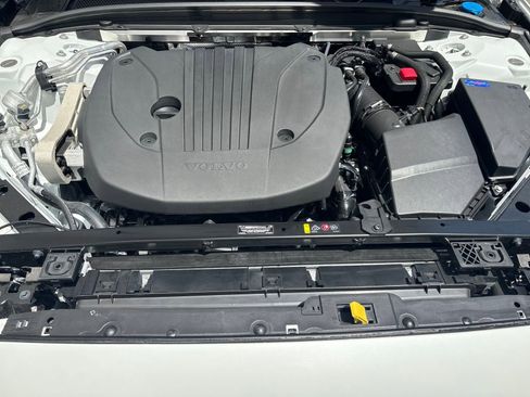New 2025 Volvo V60 B5 Cross Country Plus w/ Protection Package Premier image 26