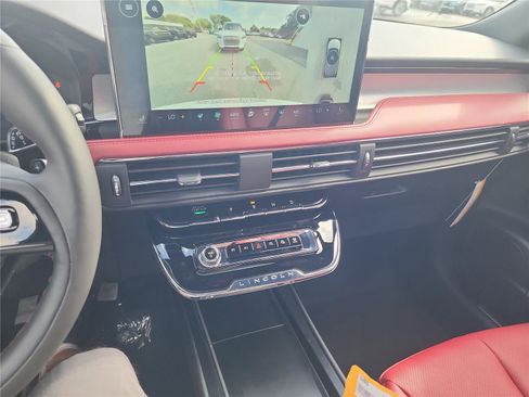 New 2026 Lincoln Corsair Reserve image 33