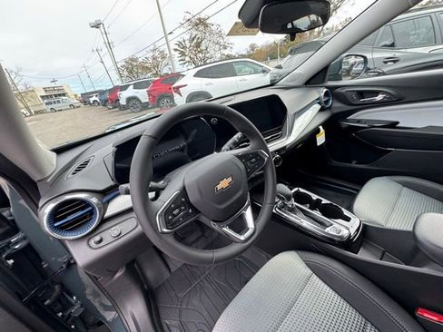 New 2026 Chevrolet Trax LT w/ Sunroof Package image 11