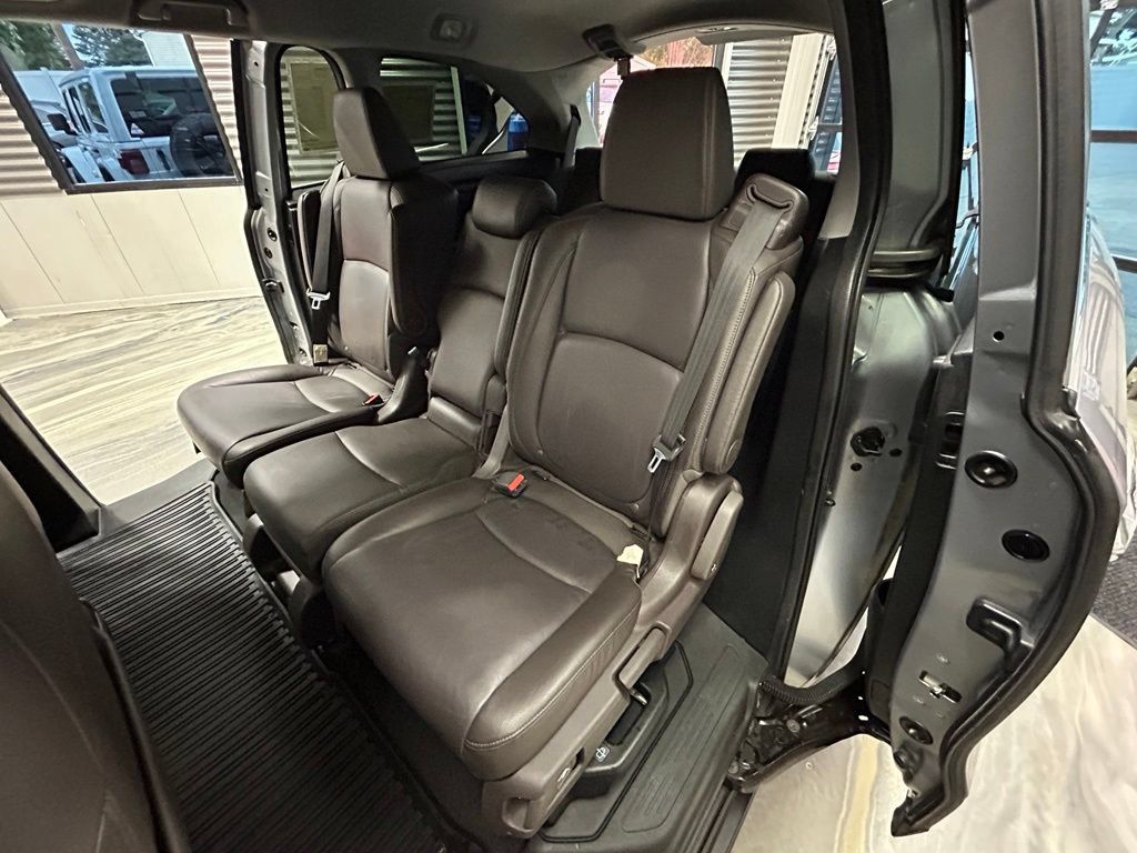 Used 2018 Honda Odyssey EX-L image 9