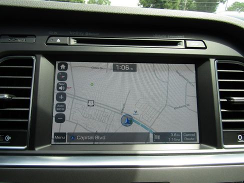 Used 2015 Hyundai Sonata Limited w/ Option Group 05 FWD image 30
