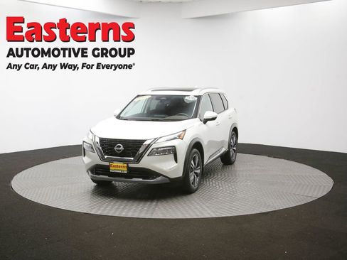 Used 2022 Nissan Rogue SL w/ SL Premium Package image 55