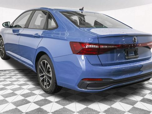 Used 2025 Volkswagen Jetta Sport FWD image 17