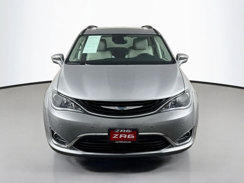 Used 2017 Chrysler Pacifica Platinum FWD image 8
