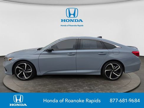 Used 2022 Honda Accord Sport image 2