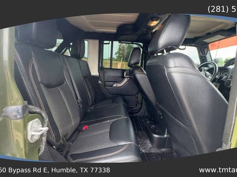 Used 2016 Jeep Wrangler Unlimited Sahara AWD/4WD image 13