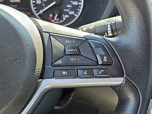 Used 2024 Nissan Sentra SV FWD image 22