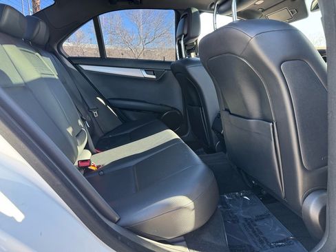 Used 2013 Mercedes-Benz C 250 Luxury image 21