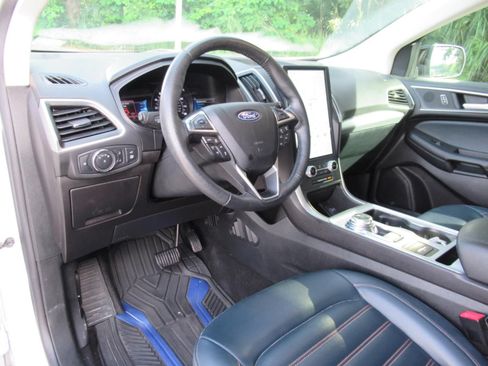 Used 2022 Ford Edge SEL w/ Sport Appearance Package AWD/4WD image 17