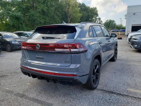 New 2026 Volkswagen Atlas Cross Sport SEL R-Line AWD/4WD image 4
