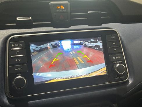 Used 2025 Nissan Versa SV FWD image 20