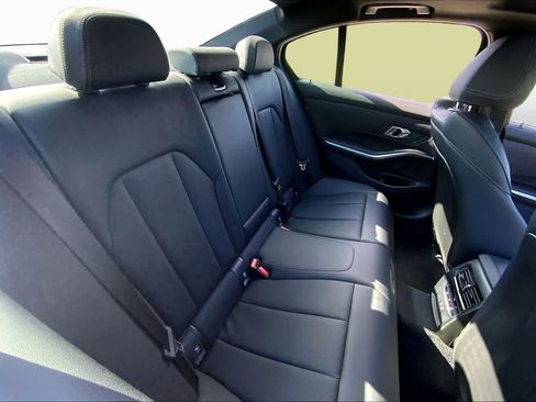 Used 2025 BMW 330i Sedan RWD image 19