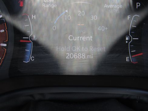 Used 2025 Jeep Compass Trailhawk AWD/4WD image 27