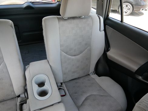 Used 2011 Toyota RAV4 2WD w/ Base L4 Extra Value Pkg image 14
