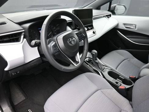 Used 2025 Toyota Corolla SE image 18