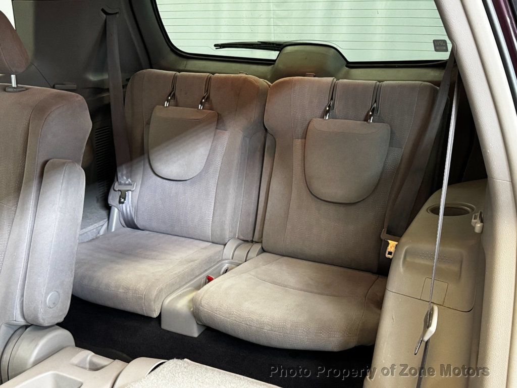 Used 2011 Toyota Highlander 4WD w/ Tow Pkg image 19