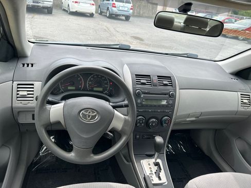 Used 2010 Toyota Corolla LE FWD image 13