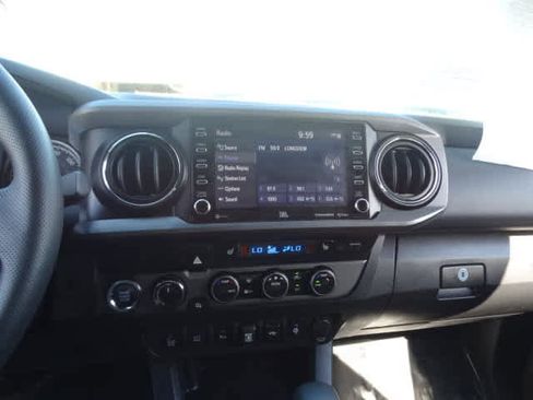 Used 2023 Toyota Tacoma TRD Off-Road w/ TRD Premium Off Road Package image 28