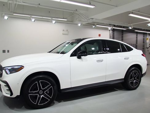 Certified 2026 Mercedes-Benz GLC 300 4MATIC image 4