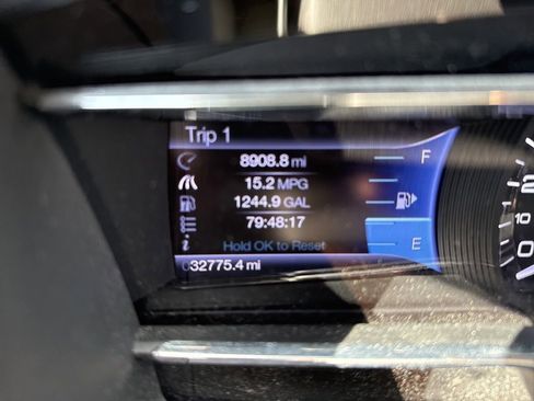 Used 2013 Lincoln MKS image 8