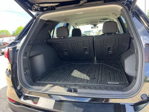 Used 2024 Chevrolet Equinox LT w/ LPO, Floor Liner Package FWD image 10