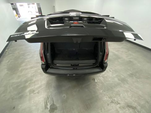 Used 2017 Cadillac Escalade Platinum AWD/4WD image 51