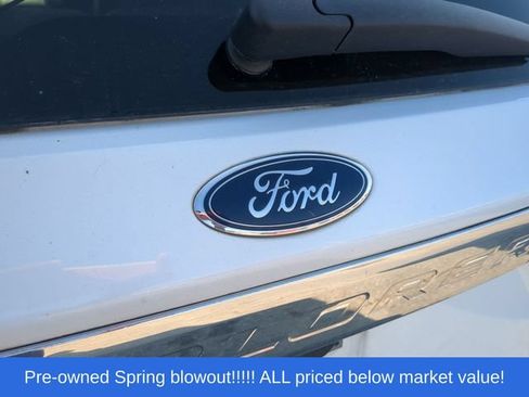 Used 2020 Ford Explorer XLT w/ Equipment Group 202A RWD image 12