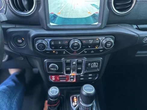 Used 2020 Jeep Gladiator Rubicon AWD/4WD image 9