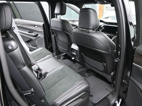 New 2026 Jeep Grand Cherokee L 4WD image 19