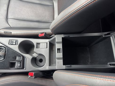 Used 2025 Subaru Crosstrek 2.5i Limited w/ Crosstrek Mirror Package image 21