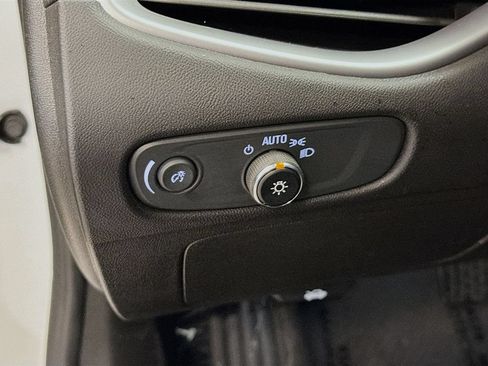 Used 2023 Chevrolet Malibu LT FWD image 13