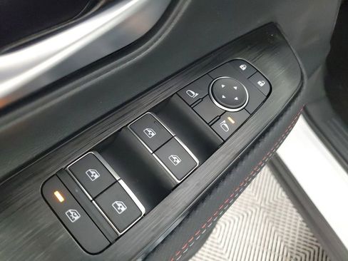 New 2026 Nissan Kicks SR image 28