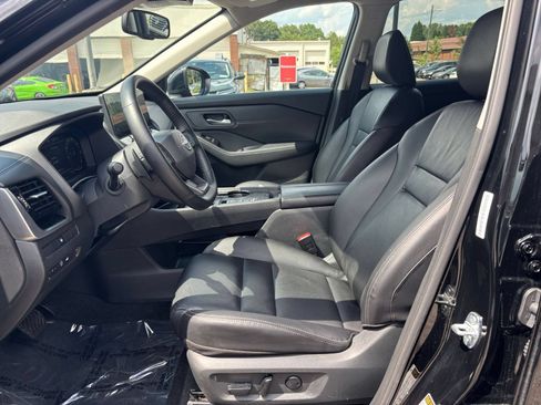 Used 2026 Nissan Rogue SL FWD image 28